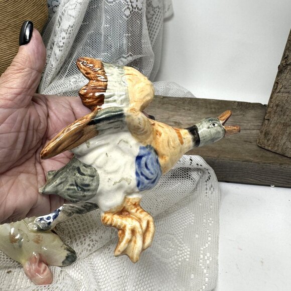 Vintage Ceramic Flying Mallard Duck Figurine Wall Pocket Planter Japan Mid-Centu - Picture 5 of 7